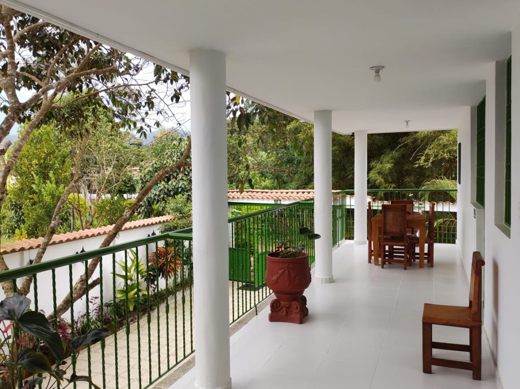 Entrada Aptos